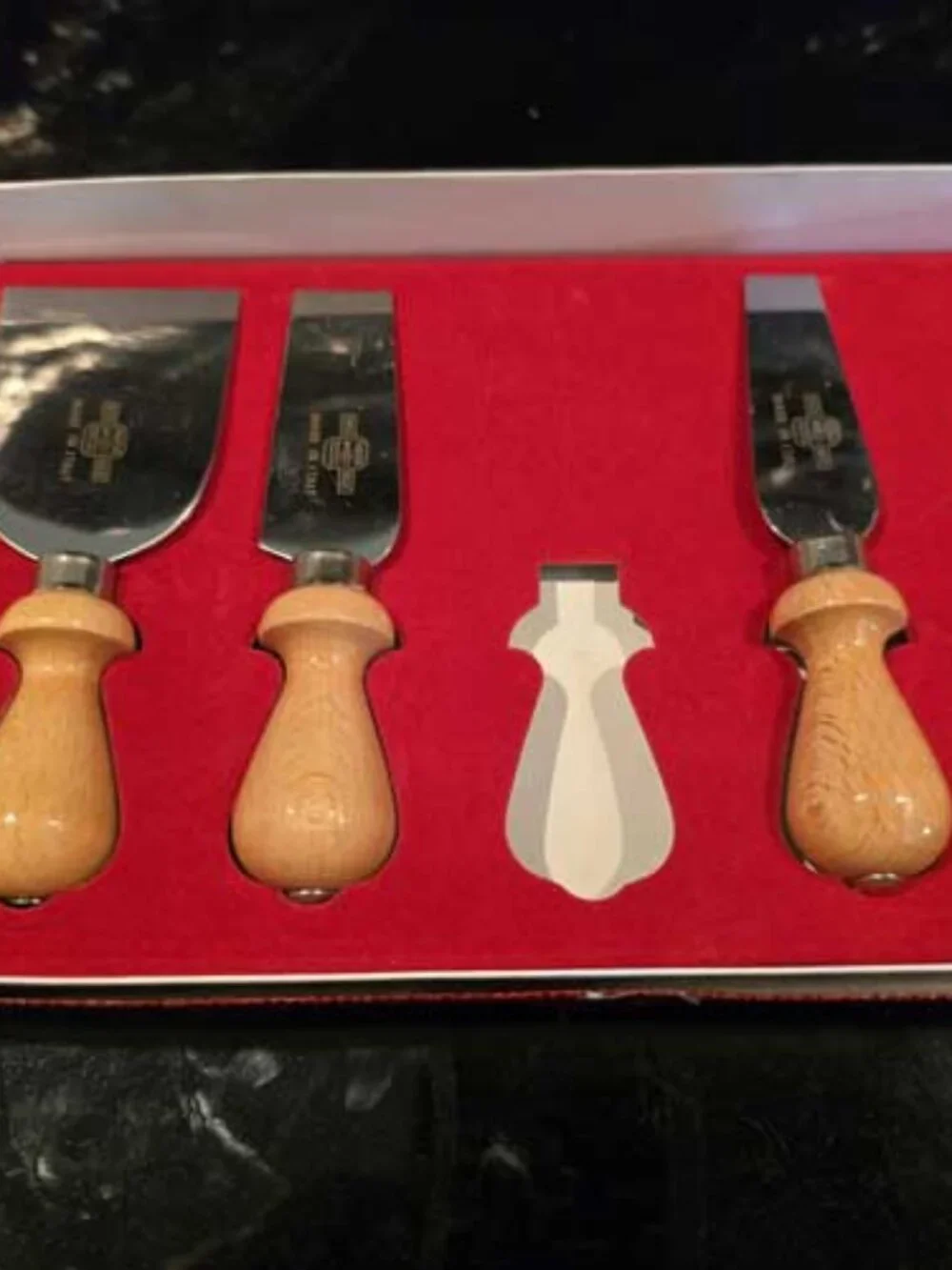 Cheese Serving Knives Set of 4 (missing 1) Williams Sonoma Made in Italy NEW
